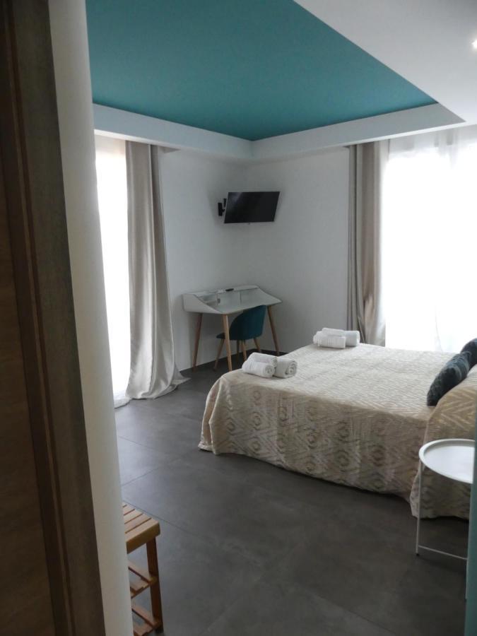Albergo Piazza Risorgimento Порто-Чезарео Экстерьер фото