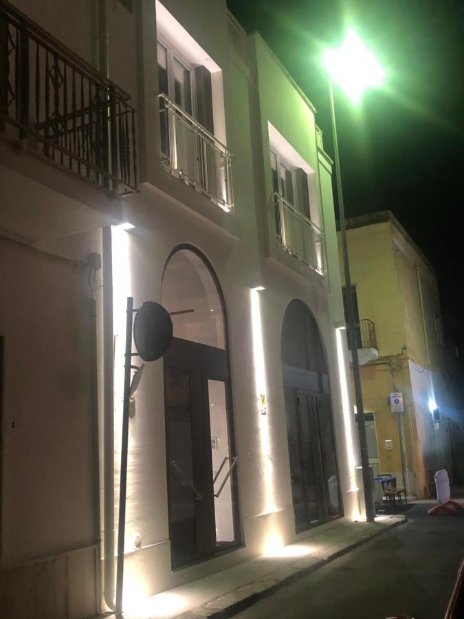 Albergo Piazza Risorgimento Порто-Чезарео Экстерьер фото