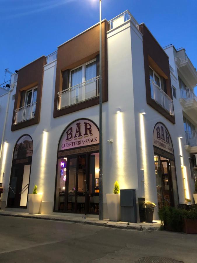 Albergo Piazza Risorgimento Порто-Чезарео Экстерьер фото