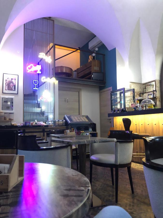Albergo Piazza Risorgimento Порто-Чезарео Экстерьер фото