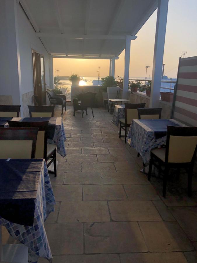 Albergo Piazza Risorgimento Порто-Чезарео Экстерьер фото