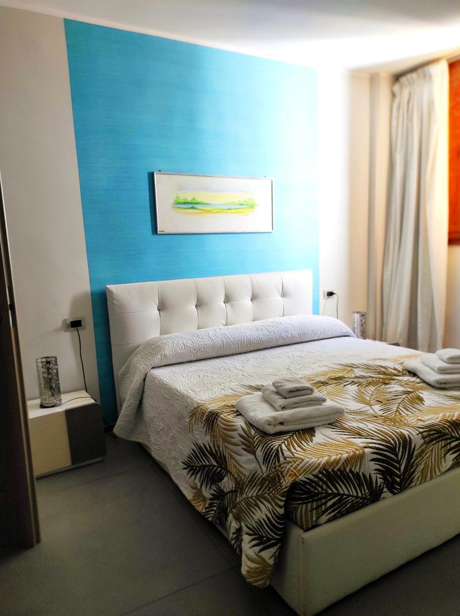 Albergo Piazza Risorgimento Порто-Чезарео Экстерьер фото